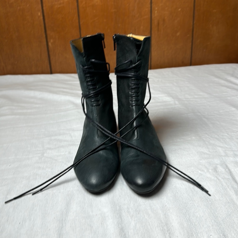 JOHN FLUEVOG Heels
